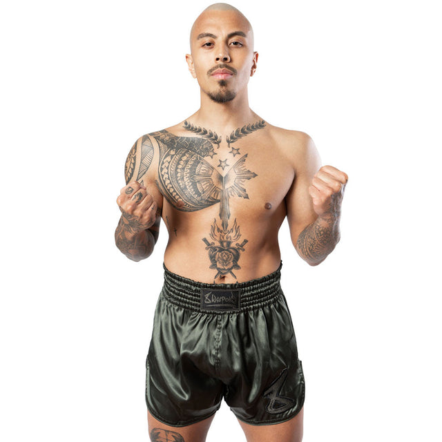 8 WEAPONS Muay Thai-shorts Strike – Olivgrön