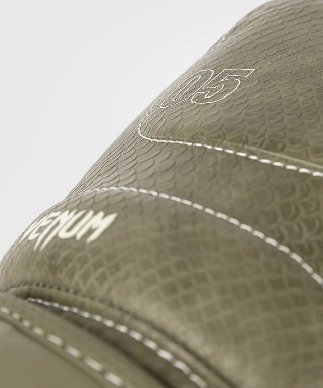 Venum Impact Evo Scales Boxhandschuhe – Armeeegrün