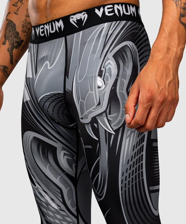 Kompresní kraťasy Venum Crimson Viper 2.0 – Černé/Šedé