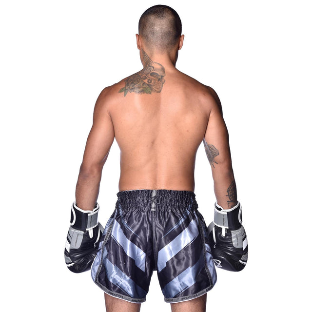 8 WEAPONS Muay Thai shorts Shift – Sort Mat