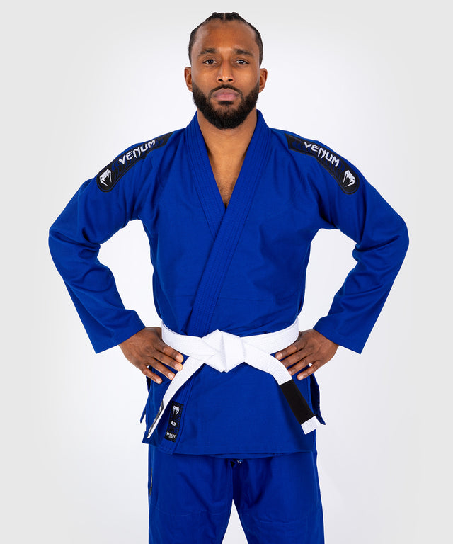 Venum BJJ Gi First – Blau – inkl. weißer Gürtel