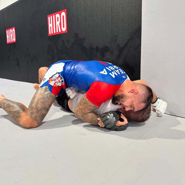 Phantom Athletics MMA-shorts Fusion-R Team Serbia - Rød/Hvid/Blå