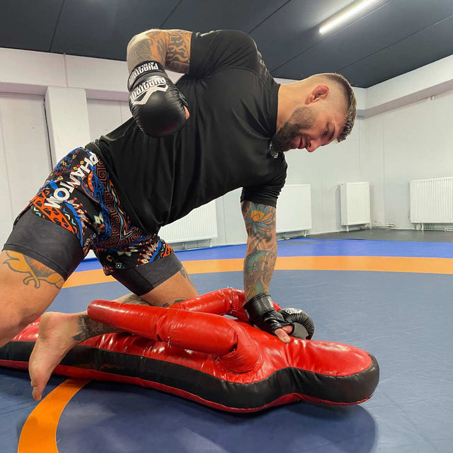 Pantaloni scurți MMA Phantom Athletics Fusion 2in1 Hakuna Matata – Multicolor