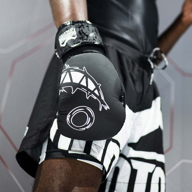 Phantom Athletics MMA-Shorts Fusion-R 2in1 Savage – Schwarz/Weiß