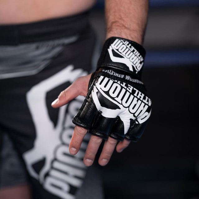 Phantom Athletics MMA-handskar Blackout