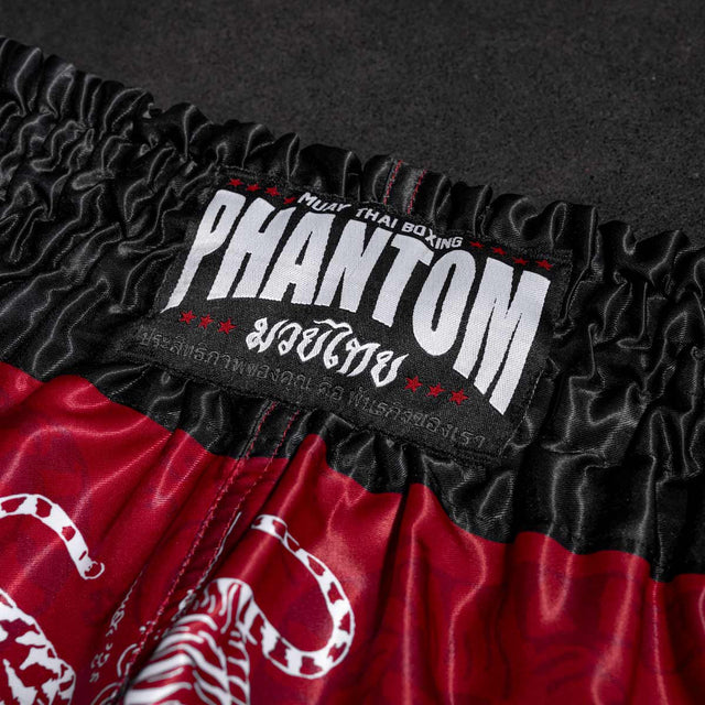 Spodenki Muay Thai Phantom Athletics Sak Yant – Czerwone