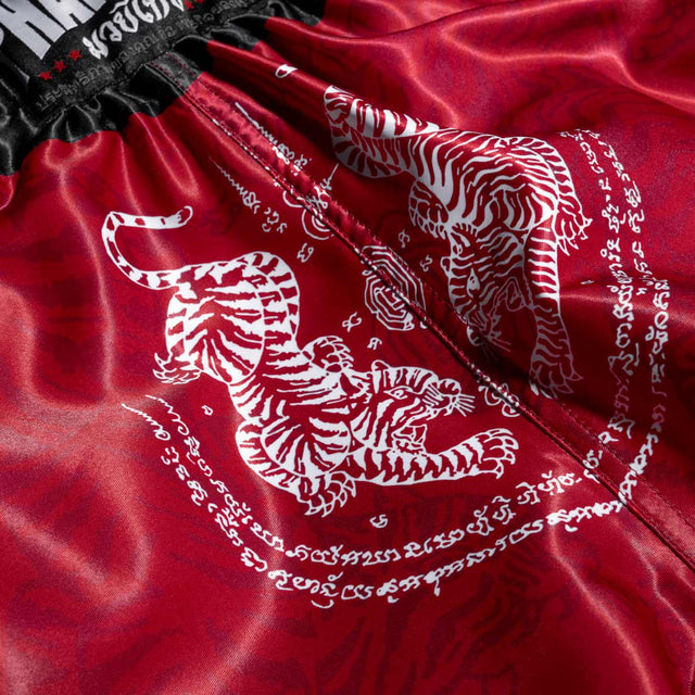 Phantom Athletics Muay-Thai-Shorts Sak Yant – Rot