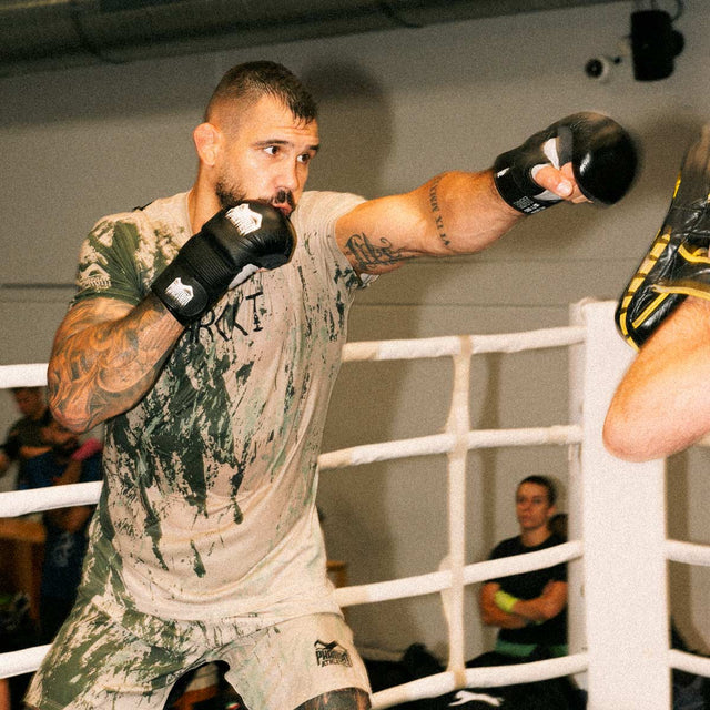Phantom Athletics MMA-handskar Riot Pro