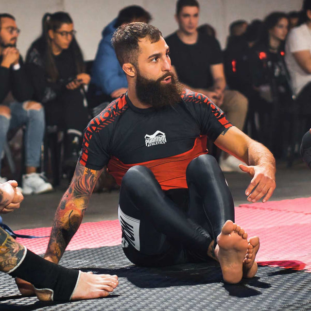 Phantom Athletics Rashguard EVO Apex Korta Ärmar – Röd
