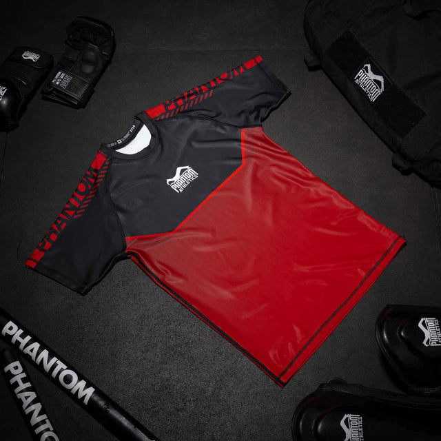 Phantom Athletics Rashguard EVO Apex Korta Ärmar – Röd