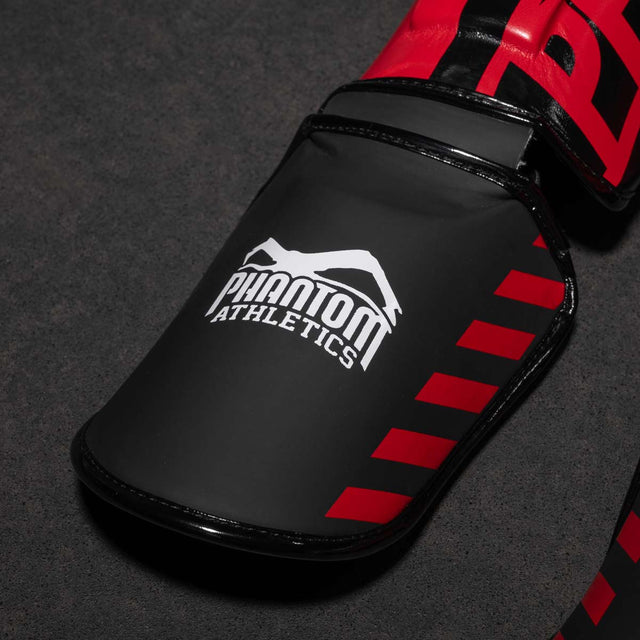 Chrániče holení Phantom Athletics APEX Striking – Červené