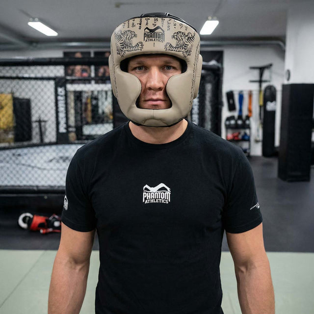 Capacete de boxe Phantom Athletics Muay Thai – Bege