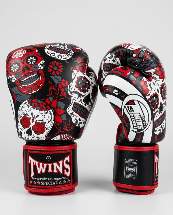 Guantoni da boxe Twins FBGVL3 Skull – Nero/Rosso/Bianco