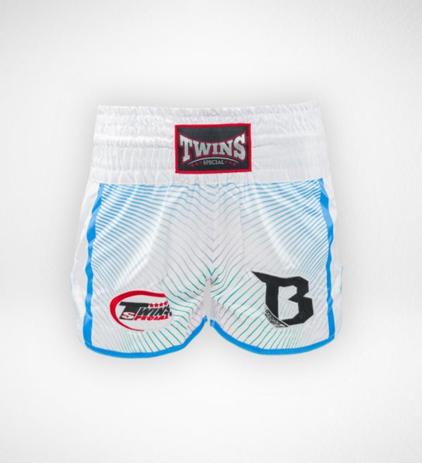 Shorts de Muay Thai Twins TBT9 – Blanc/Bleu