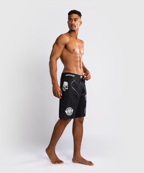 Calções de MMA Venum x TEKKEN 8 – Paul Phoenix – Preto