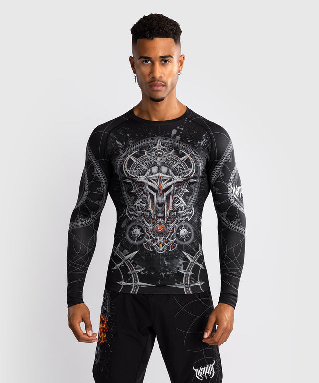 Rashguard Venum Gladiator 5.0 Mangas Compridas – Preto/Prata