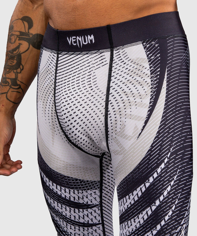 Pantaloncini a compressione Venum Galactic 3.0 – Bianco sporco/Nero