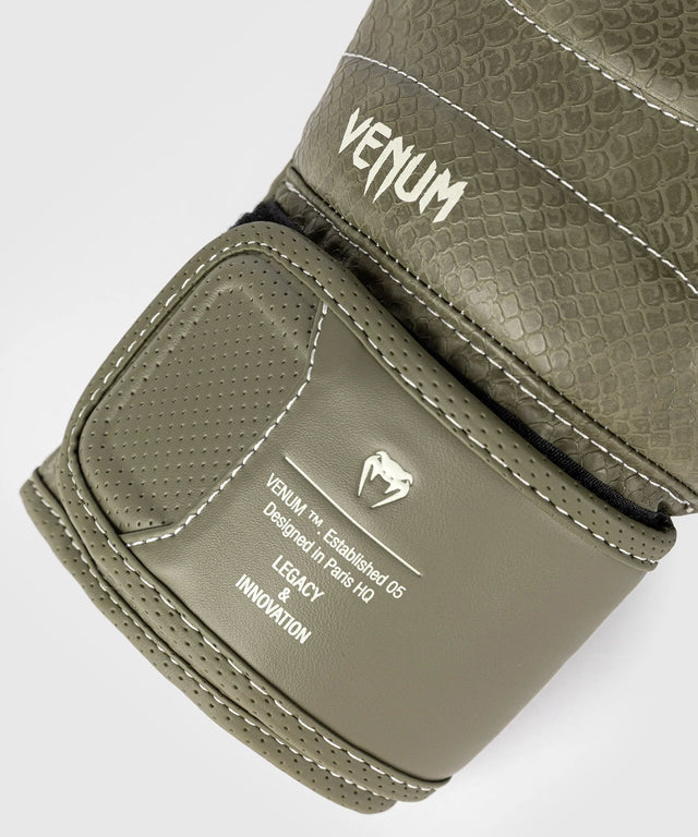 Venum Impact Evo Scales Boxhandschuhe – Armeeegrün