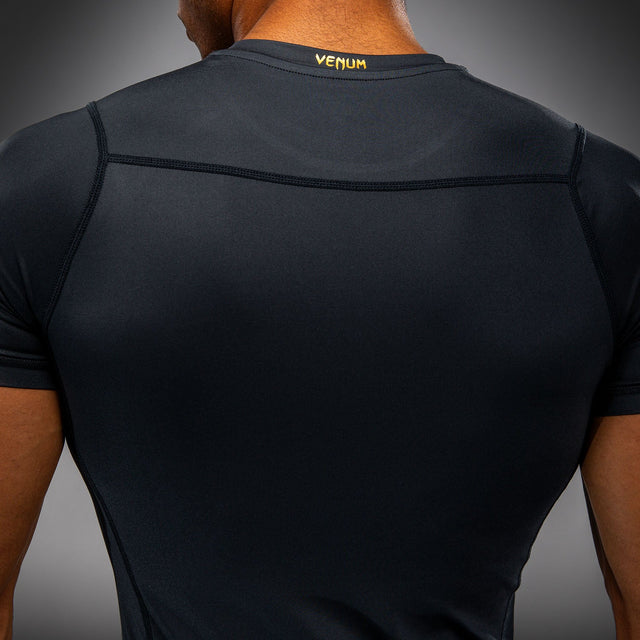 Venum Rashguard Attack Korta ärmar - Svart/Guld