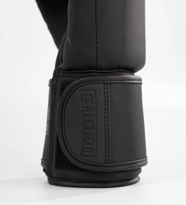 Conjunto Caged Shadow – Luvas de boxe + Caneleiras