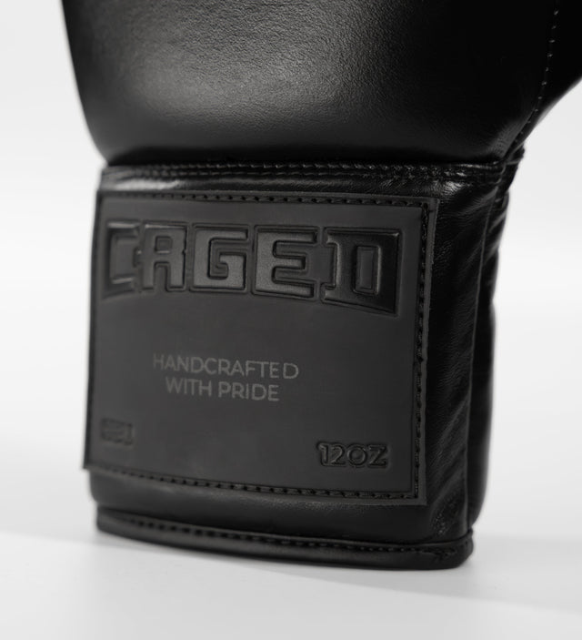 Caged Boxhandschuhe 'X Series' Schnürung – Schwarz/Schwarz – Boxhandschuhe