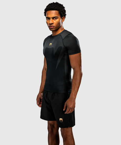 Rashguard Venum Attack Krótki Rękaw – Czarny/Złoty