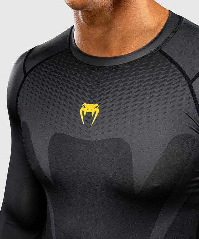 Venum Longsleeve Attack Lange Mouwen - Zwart/Goud