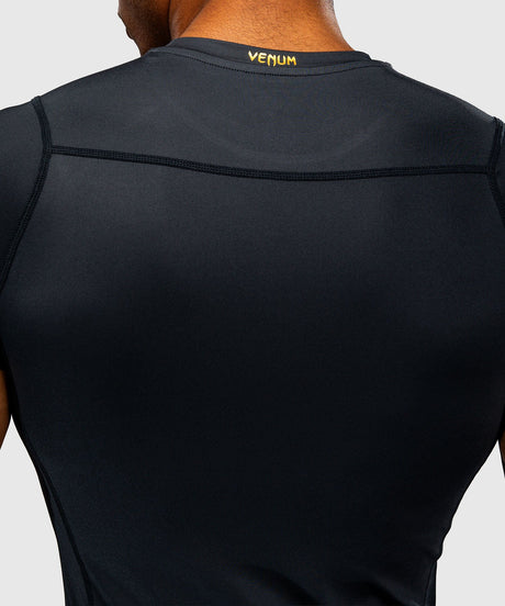 Rashguard Venum Attack Krótki Rękaw – Czarny/Złoty