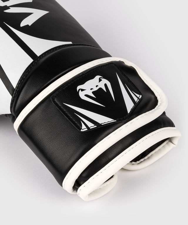 Guantes de boxeo Venum Challenger 2.5 – Negro/Blanco