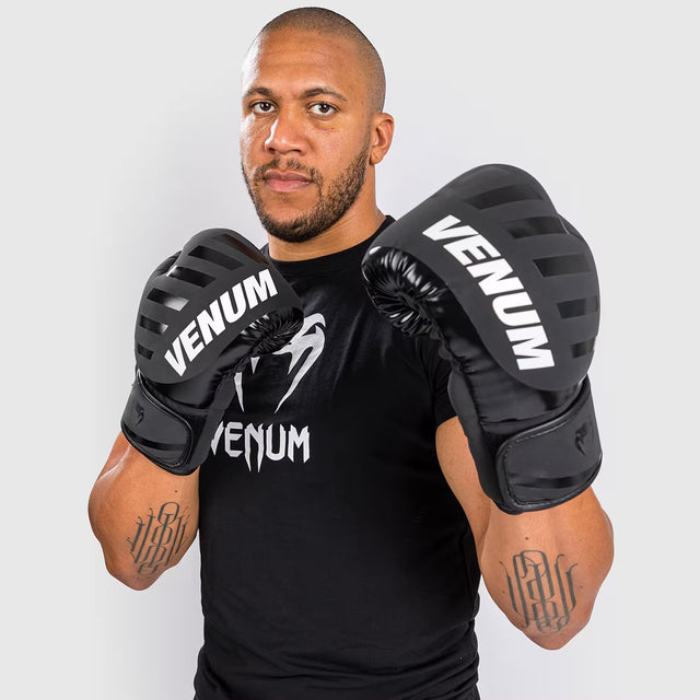 Guantes de boxeo Venum Challenger 3.0 Shockwave – Negro/Blanco
