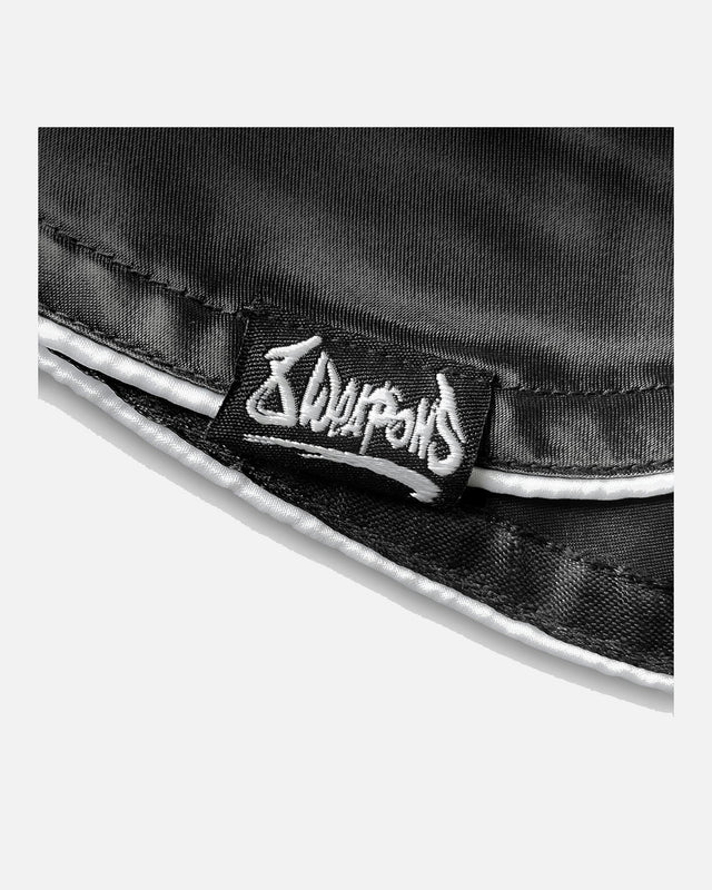 Pantaloncini Muay Thai 8 WEAPONS Mongkol – Nero/Bianco