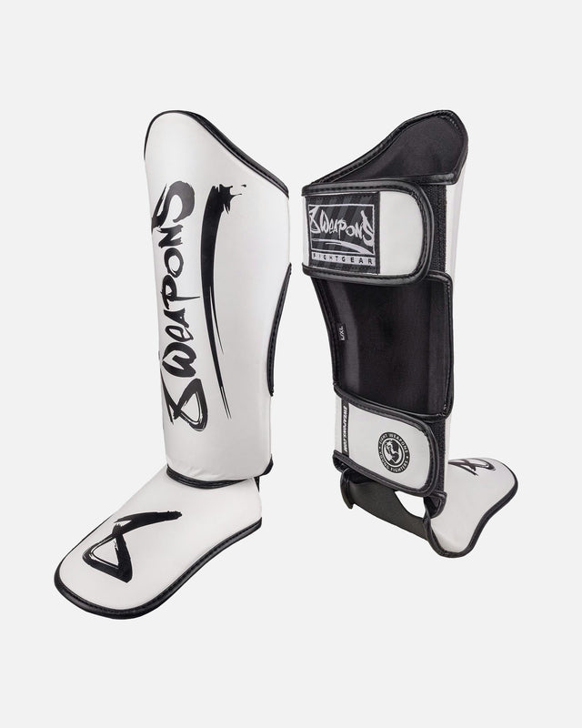 8 WEAPONS Benskydd Unlimited 2.0 – Vit/Svart