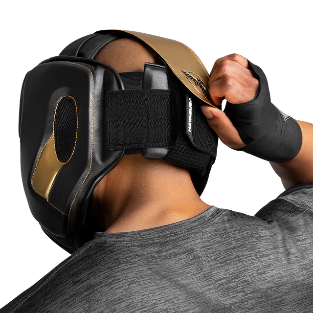 Casco de boxeo Hayabusa T3 – Negro/Oro