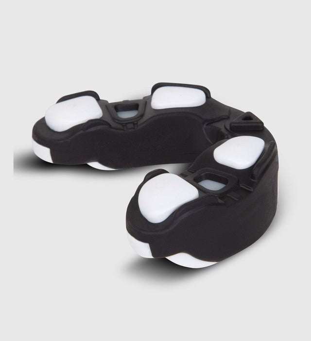Proteză dentară de box Venum Predator – Negru/Alb