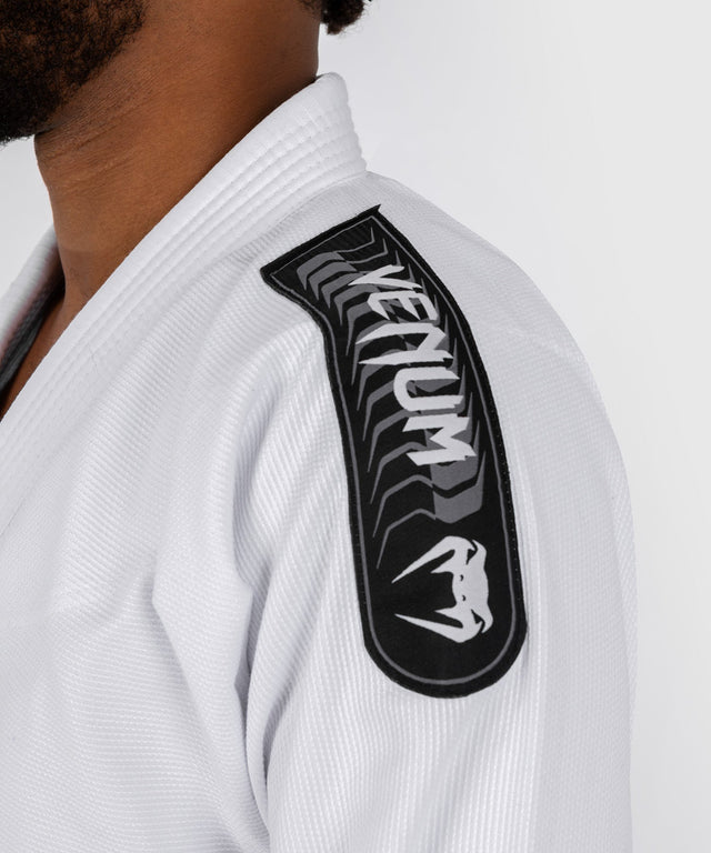 Venum BJJ Gi First - Vit - inkl. vitt bälte - BJJ-gis