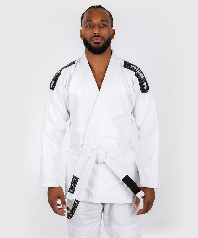 Venum BJJ Gi First - Vit - inkl. vitt bälte - BJJ-gis