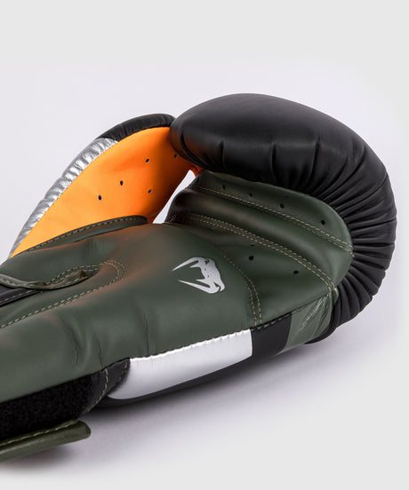 Guantoni da boxe Venum Elite – Nero/Argento/Cachi
