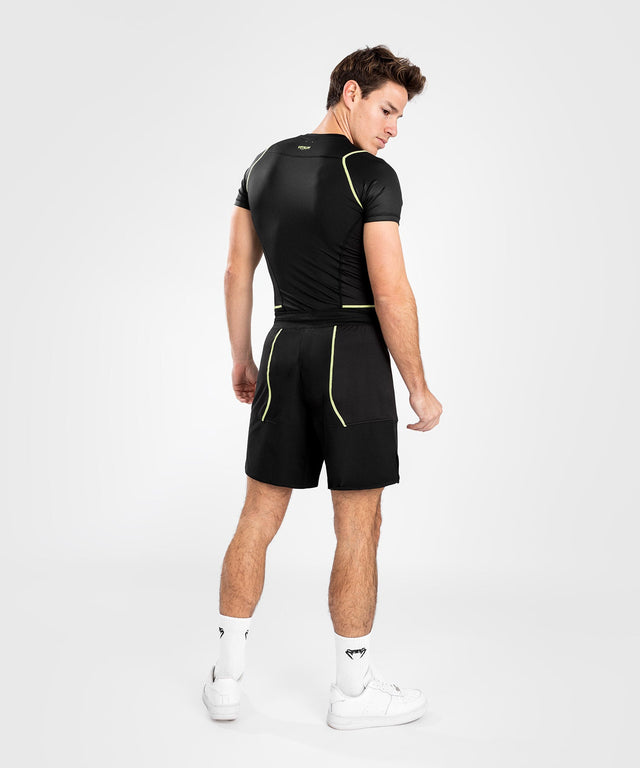 Pantaloni scurți MMA Venum Fusion 2.0 – Negru/Galben