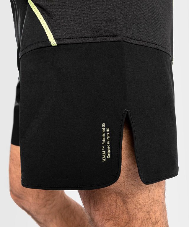 Pantaloni scurți MMA Venum Fusion 2.0 – Negru/Galben