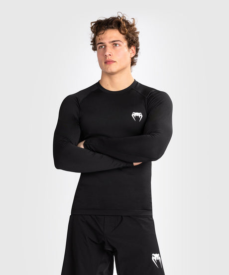 Rashguard Venum Contender Mangas Compridas – Preto/Branco – Rashguard