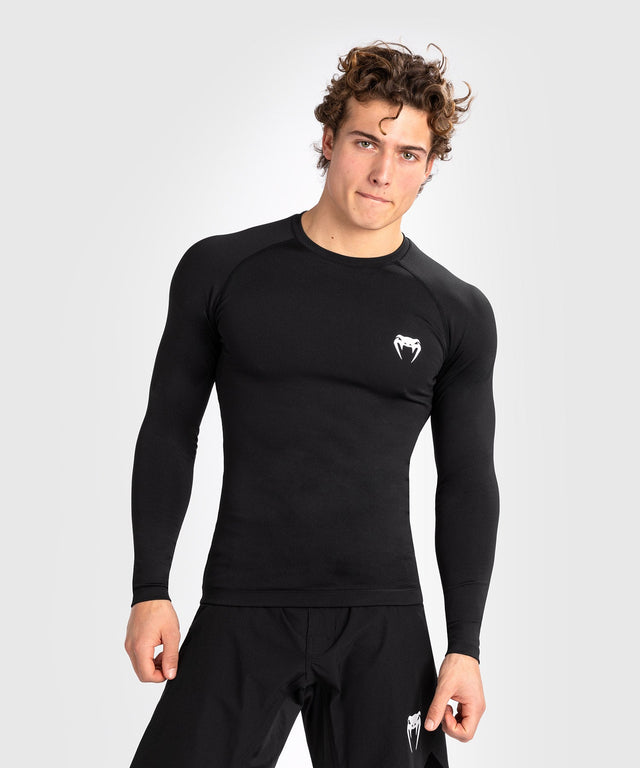 Venum Rashguard Contender Långärmad – Svart/Vit – Rashguard